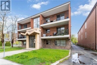 10 King St W in Hamilton, ON - Building Photo - Building Photo