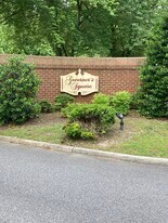 4002 Governors Sq, Unit 4002-6 Governors Sq in Williamsburg, VA - Building Photo