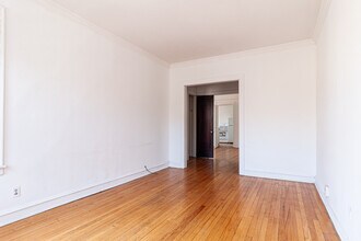 5023 N Winchester Ave, Unit 2 in Chicago, IL - Foto de edificio - Building Photo