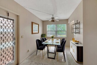 393 Fanshaw J in Boca Raton, FL - Building Photo - Building Photo
