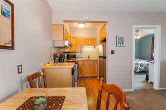 3 Arizona Terrace, Unit 5 in Arlington, MA - Building Photo - Building Photo