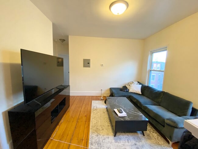 52 Delle Ave, Unit 3T