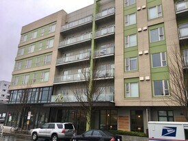 1760 NW 56th St in Seattle, WA - Building Photo