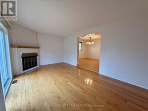 128 Pinetrail Crescent in Ottawa, ON - Building Photo - Building Photo