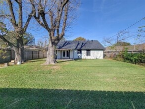 8527 Kempridge St in Houston, TX - Building Photo - Building Photo