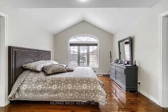 1200 Langley Cir in Oshawa, ON - Building Photo - Building Photo