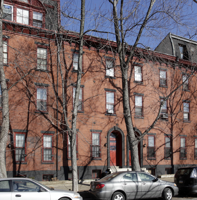 2011 Green St in Philadelphia, PA - Foto de edificio - Building Photo