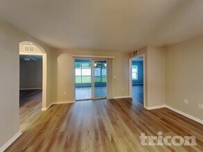 15542 Florida Breeze Loop in Wimauma, FL - Building Photo - Building Photo