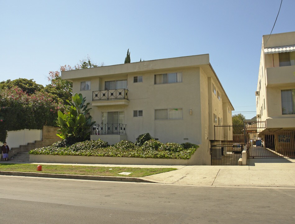 1411 N Curson Ave in Los Angeles, CA - Foto de edificio