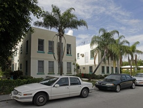 142 NE 7th Ave in Delray Beach, FL - Building Photo - Building Photo