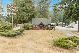 12880 US Hwy 12 in Packwood, WA - Building Photo - Building Photo