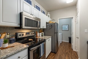 Gables at the Terrace in Austin, TX - Building Photo