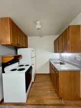 8821 Schneider Ave in Highland, IN - Building Photo - Building Photo