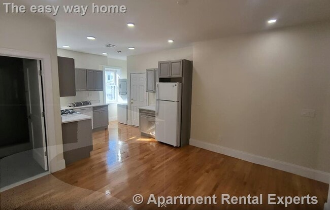 2036 Massachusetts Ave in Cambridge, MA - Foto de edificio - Building Photo