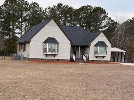 1307 Old Wallace Gregg Rd in Florence, SC - Building Photo