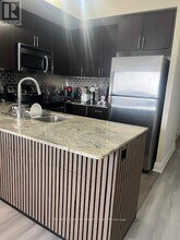 520 Steeles Ave W in Vaughan, ON - Building Photo - Building Photo