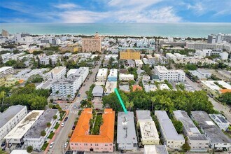 740 Meridian Ave, Unit 25 in Miami Beach, FL - Building Photo - Building Photo