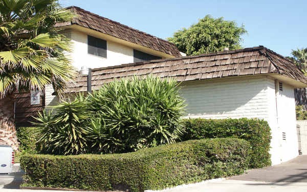 4349 Rosebud Ln in La Mesa, CA - Foto de edificio - Building Photo