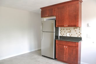 152 Main St, Unit 8 in Sturbridge, MA - Building Photo - Building Photo