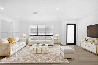 7501 Raleigh St in Hollywood, FL - Foto de edificio - Building Photo