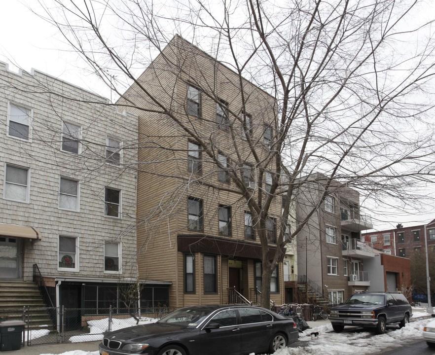 72 Green St in Brooklyn, NY - Foto de edificio