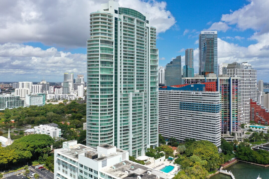 Santa Maria in Miami, FL - Foto de edificio