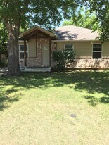 514 Euclid St in Cleburne, TX - Building Photo