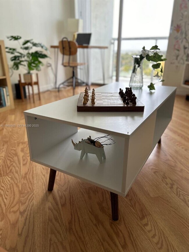 5880 Collins Ave in Miami Beach, FL - Building Photo - Building Photo