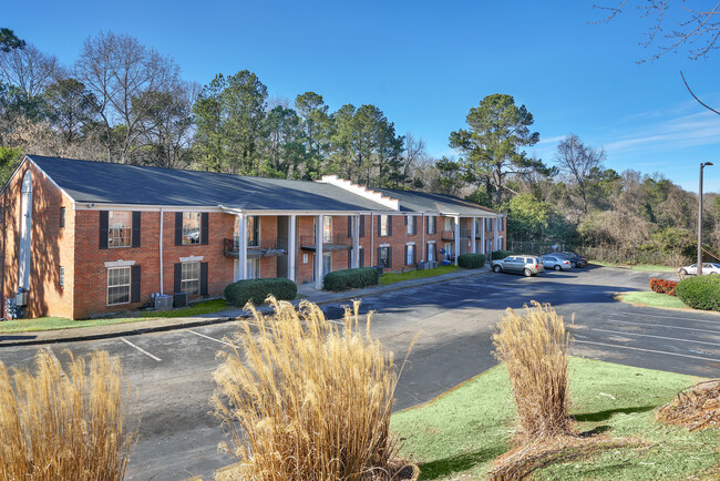 Residence at Riverside Row in Austell, GA - Foto de edificio - Building Photo