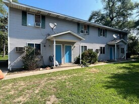 631 136th Ave in Holland, MI - Building Photo