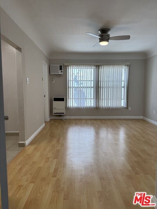 265 S Manhattan Pl in Los Angeles, CA - Building Photo