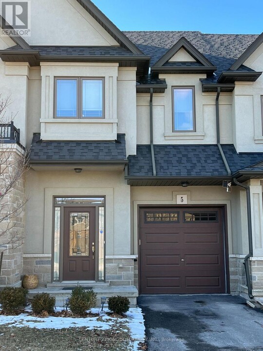 5 Sonoma Valley Cres in Hamilton, ON - Building Photo