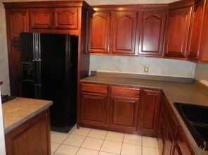 120 W 10th St in Rochester, IN - Building Photo - Building Photo