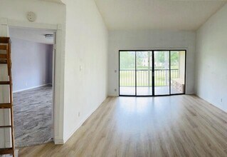 3386 Lucerne Park Dr in Greenacres, FL - Building Photo - Building Photo