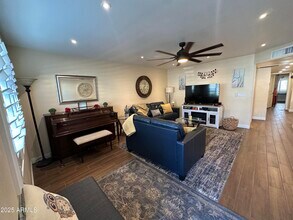 4328 E Capri Ave in Mesa, AZ - Building Photo - Building Photo