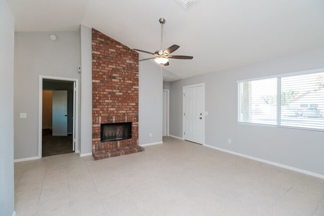 12323 N 86th Ln in Peoria, AZ - Foto de edificio - Building Photo