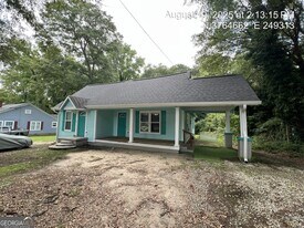 186 Georgia Ave, Unit B in Winder, GA - Building Photo