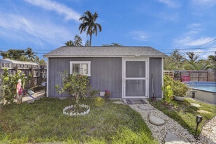 4300 NE 12th Ter, Unit A