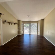 653 W Guadalupe Rd in Mesa, AZ - Building Photo - Building Photo