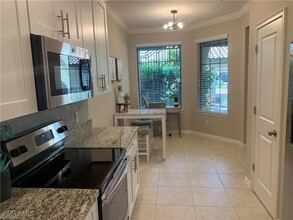 9433 Benvenuto Ct in Naples, FL - Foto de edificio - Building Photo