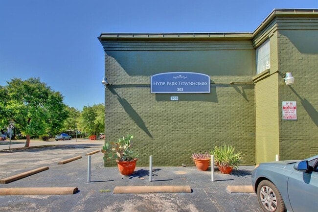 303 W 40th St in Austin, TX - Building Photo - Building Photo