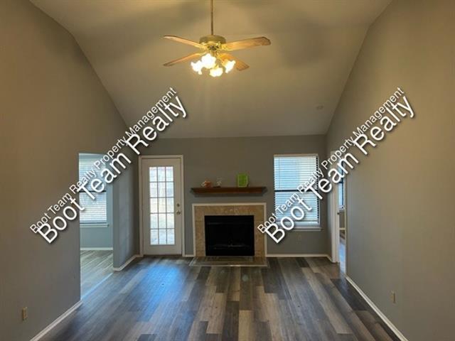 1204 Windy Meadows Dr in Burleson, TX - Building Photo - Building Photo