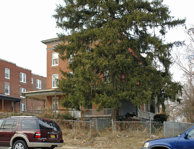 3028 Walbrook Ave in Baltimore, MD - Building Photo - Building Photo