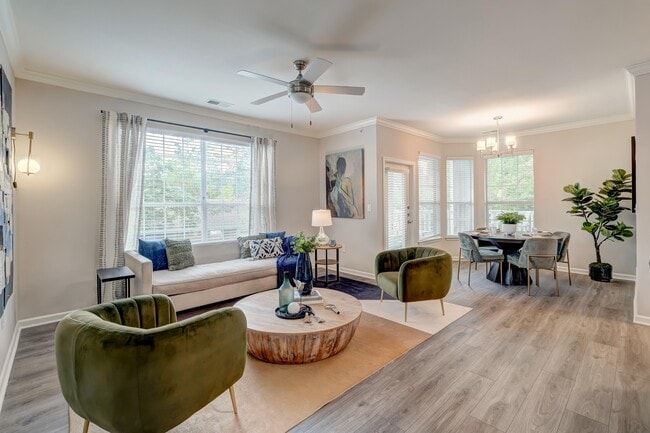 Centerview at Crossroads in Raleigh, NC - Foto de edificio - Building Photo