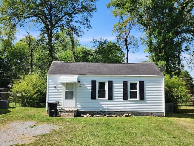 314 Oakwood Rd in Tullahoma, TN - Building Photo - Building Photo