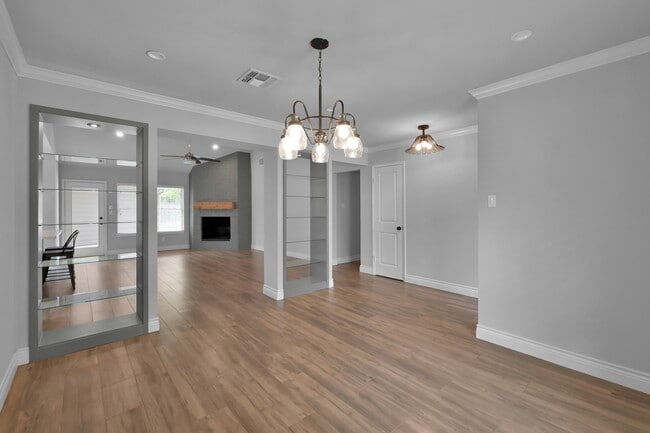 property at 2806 Triway Ln