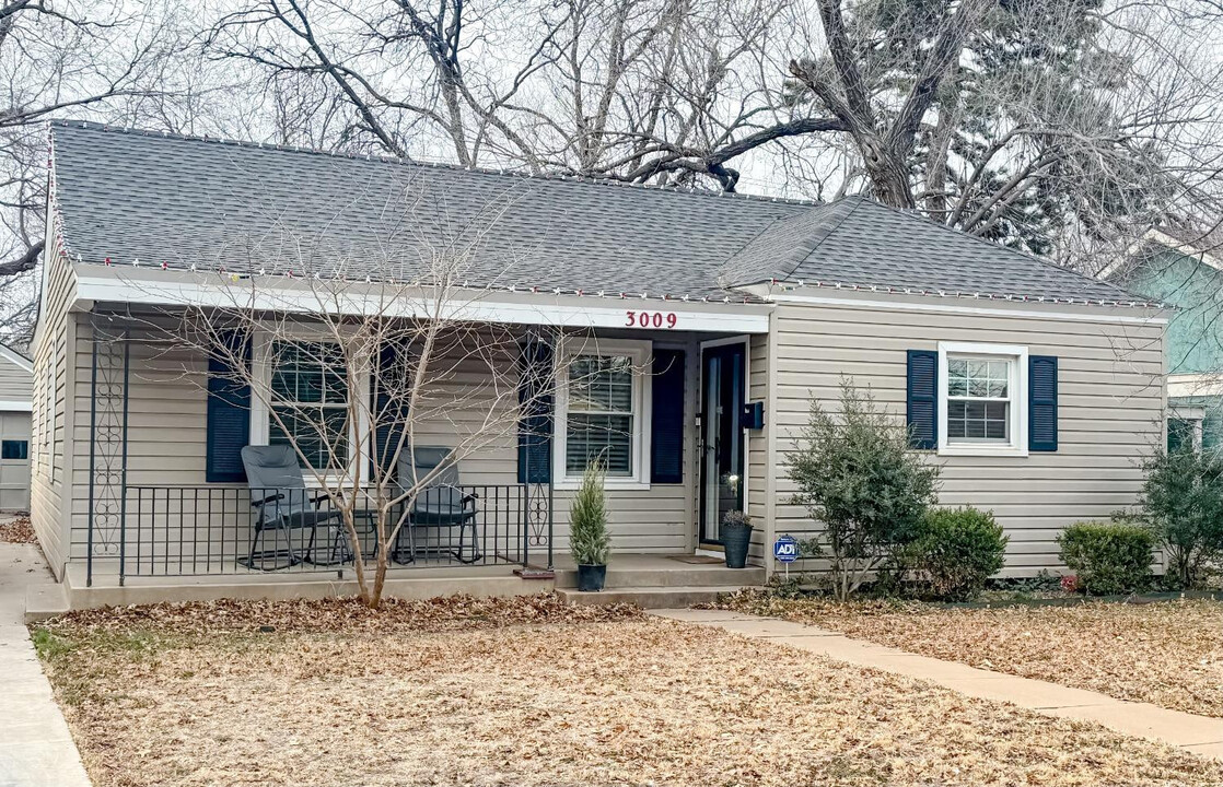 3009 22nd St in Lubbock, TX - Building Photo