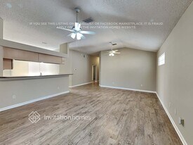 1177 Brookwood Bluff Rd E in Jacksonville, FL - Building Photo