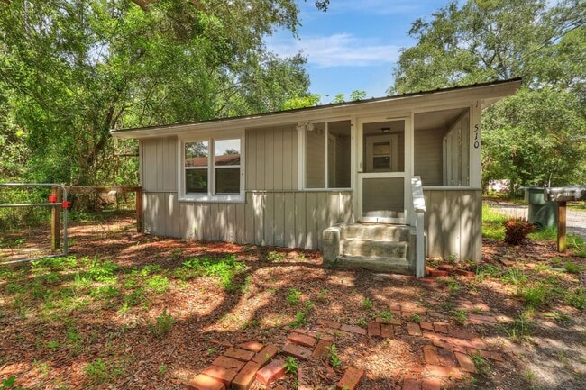 property at 510 Rochelle St