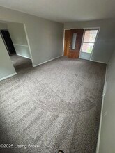 338 Idlewylde Dr in Louisville, KY - Building Photo - Building Photo